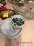 8 ashtrays, Fruitbowl