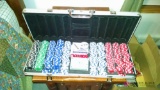poker chips with case
