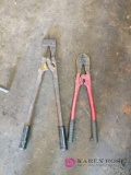 2 pairs of bolt cutters