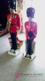 To Windsor Guardsman decanters