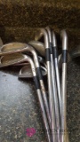 10 Mastertrack golf clubs