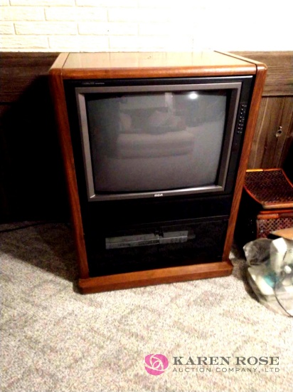 RCA TV and VHS with stand