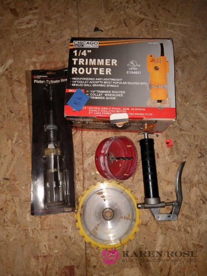 Quarter inch trimmer router and tools see pictures