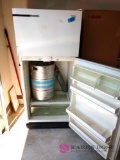 Beer tap refrigerator