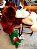 4 stuffed oversized animals