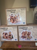 Lot of three gingerbread houses