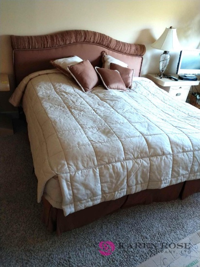 HOLLAND LOC, King size bed with accessories