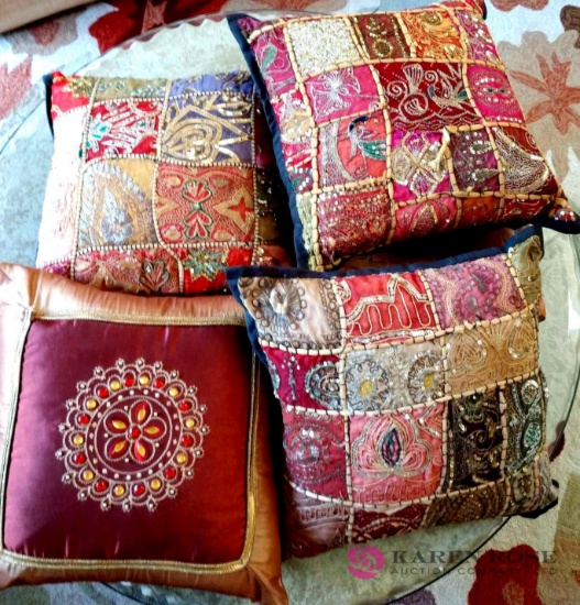 HOLLAND LOC, Four decorator pillows