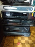 Lot of 5 VHS and DVD players c1