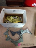 Corner clamps and tie straps c1