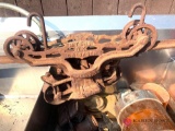 B1 Vintage rope & pulley & rail trolly for barn