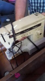 Vintage sewing table and sewing machine C1