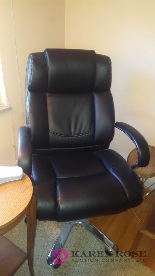 Large computer chair