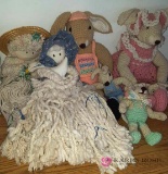 Handmade knitted animals