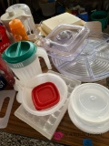 Plastic ware / serving dishes