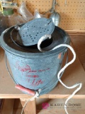 Minnow bucket