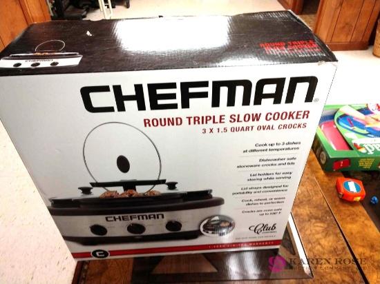 Chefman round triple slow cooker