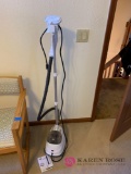 Clothes steamer