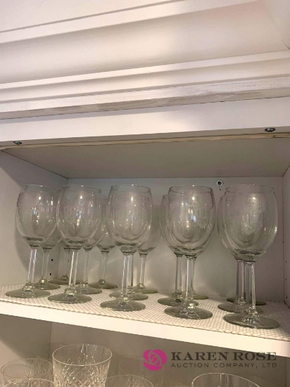 15 clear glass wine glasses