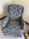 Flowered print sitting chair