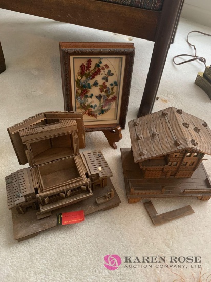 Wooden musical boxes