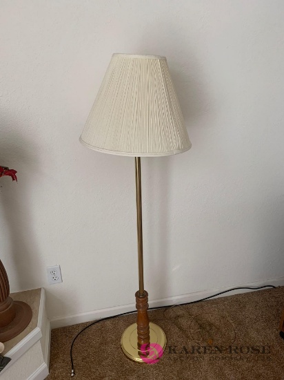 Floor lamp