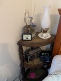 Corner stand with accessories