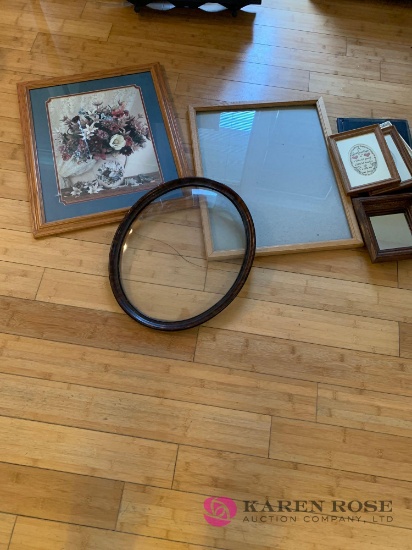 Vintage oval beveled glass frame plus other frames
