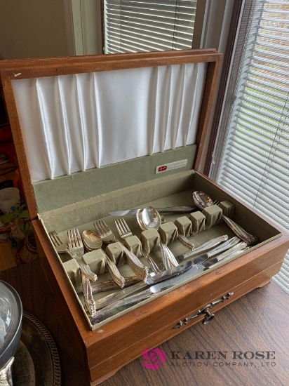 Silverware set