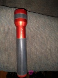 Snap on flashlight