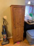 Cabinet with door