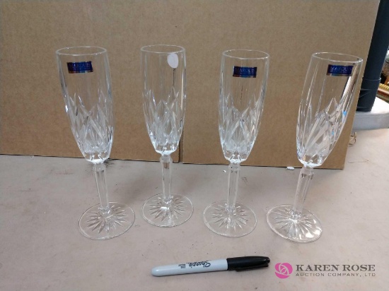 4 Waterford 9.5 in tall wine glasses