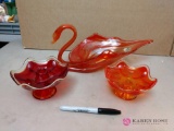 Art glass swan and two decorative pieces of glass