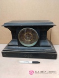 Vintage mantel clock.