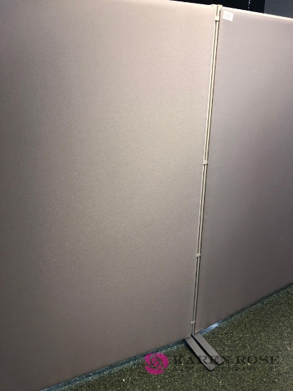 Wall dividers and desk. See pictures as they are part of the description