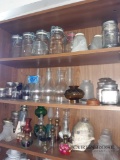 3 shelves glassware