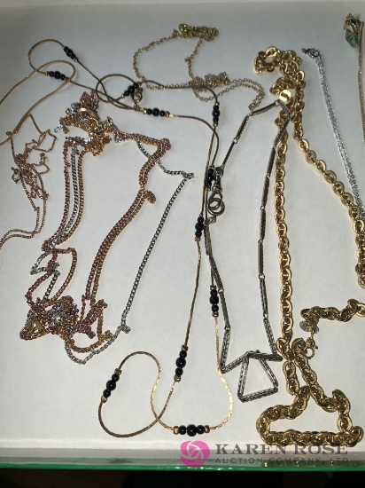 8 Chain type necklaces