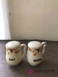 Halls Jewel Tea salt and pepper set