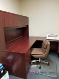 P - Desk and Chair