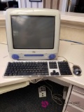 L - iMac Computer