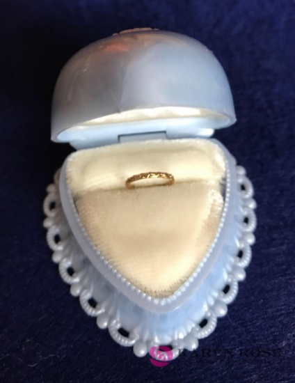 10 kt baby gold ring