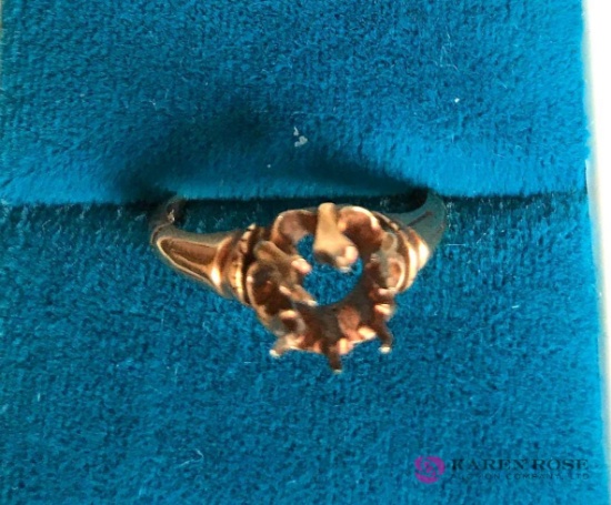 14 kt gold ring missing stone