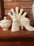 D1 Lot of Fenton like creamer and sugar and two milk glass piecds