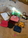 B2 10 Ladies handbags