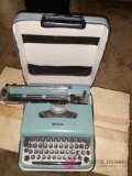 Letterab 22 portable typewriter .b4
