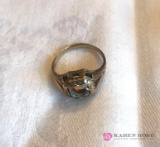 14 kt gold ring missing stone