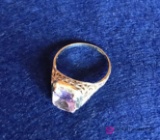 14kt gold ring with stone