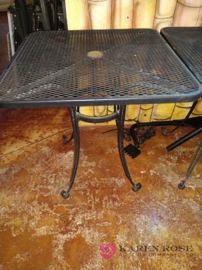 28x28 metal patio table
