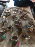 Lot of assorted rings