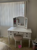 B3 Make up vanity with stool